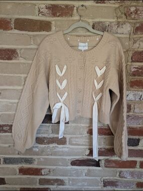 Cream Ribbon-Detail Cropped Knit Cardigan